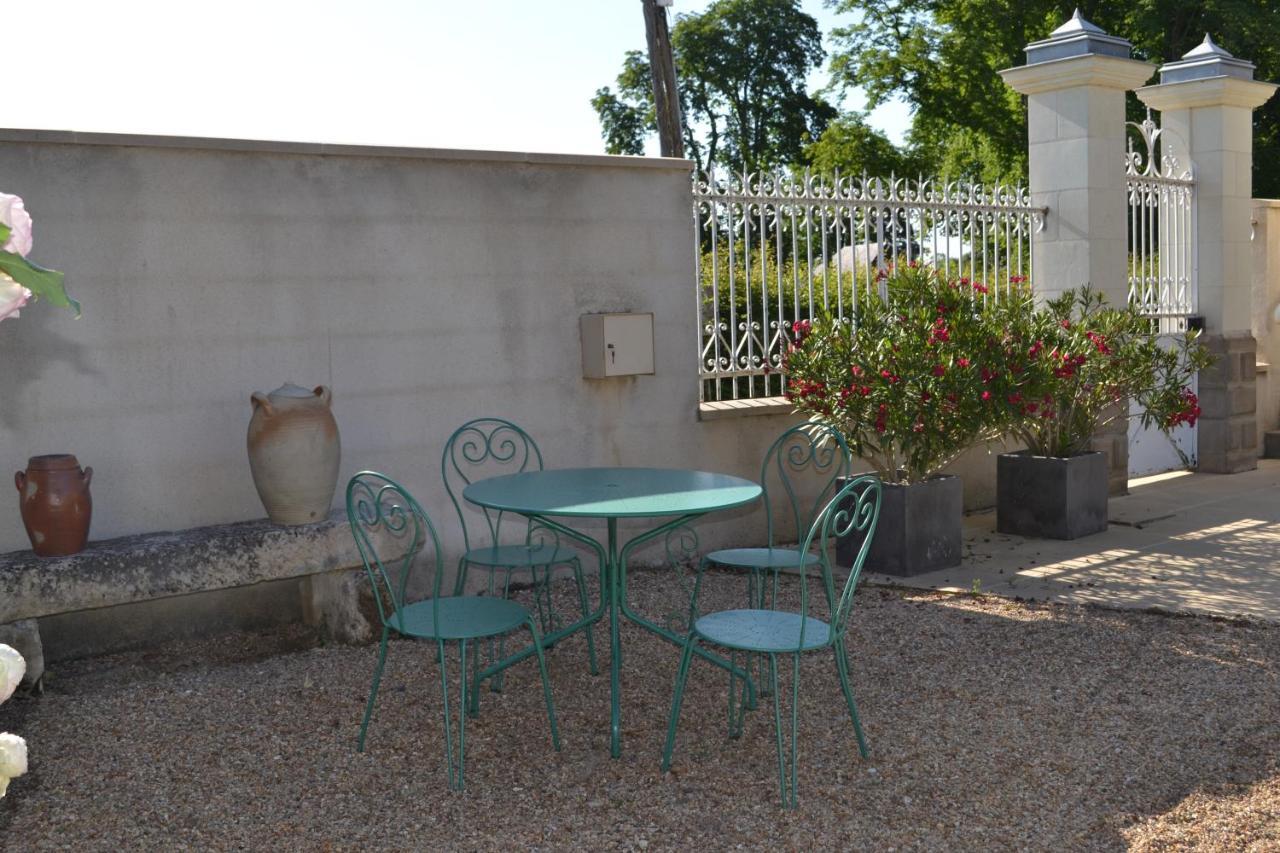 Les Chambres D Hotes Du Lavoir Restigne Exterior photo